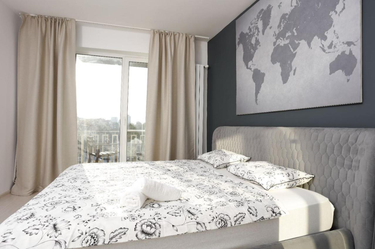 2 Bedroom Apartment With Amazing View In City Center Bukurešť Exteriér fotografie