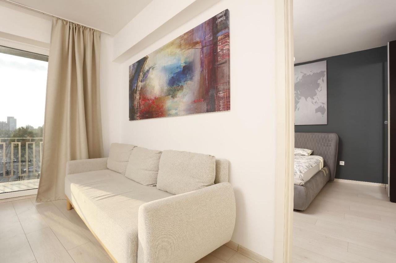 2 Bedroom Apartment With Amazing View In City Center Bukurešť Exteriér fotografie